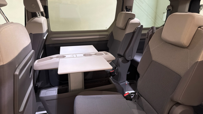 Volkswagen Multivan 1.5 TSI eHybrid Life 5dr 4MOTION DSG Estate - Image 24